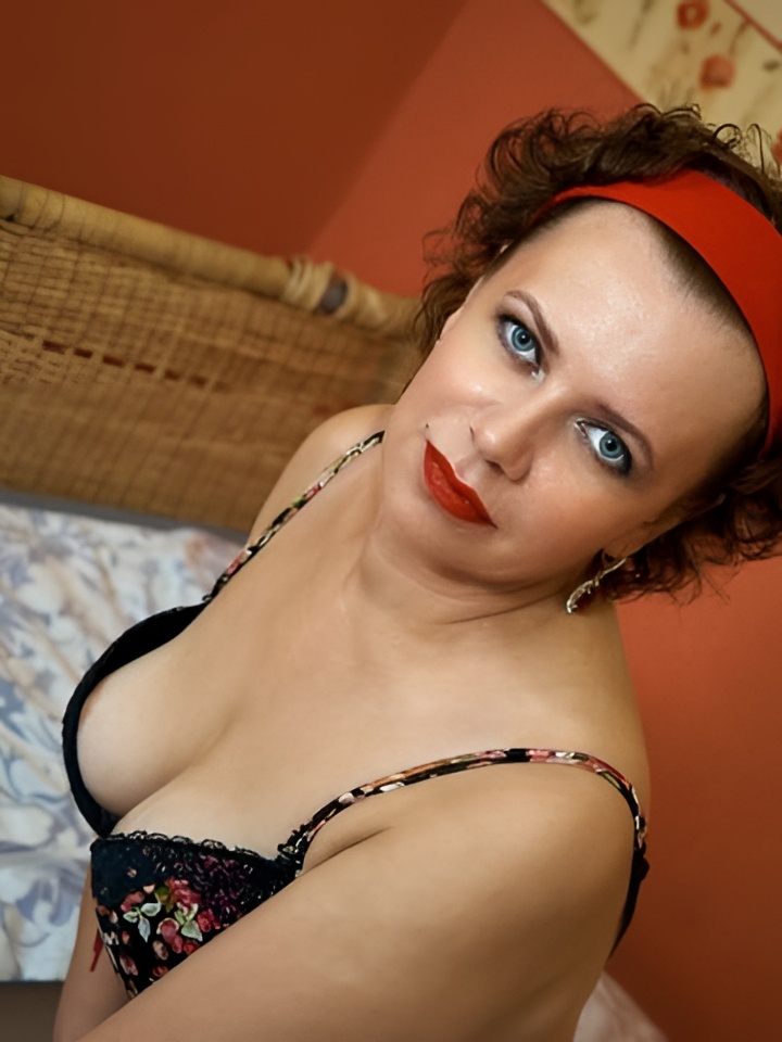 Варвара привлекальеная девушка из Лениногорск цена от 4000 руб