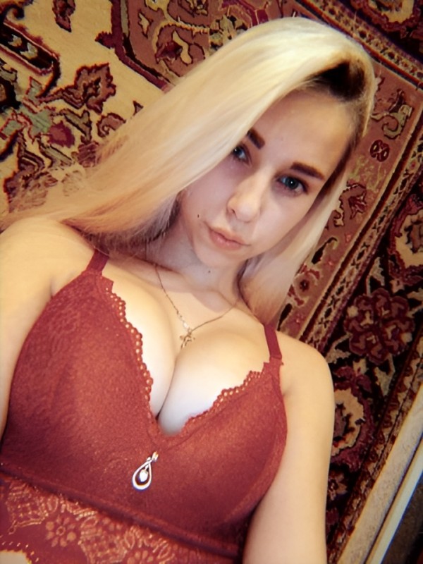 Адель привлекательная девушка из Лениногорск цена от 3000 руб